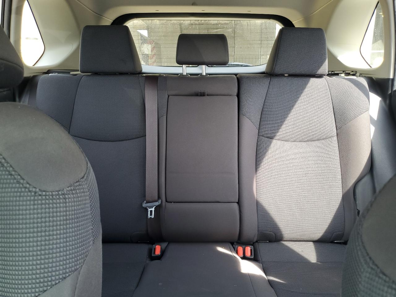 2019 Toyota Rav4 Le VIN: JTMH1RFV1KJ006247 Lot: 81120335