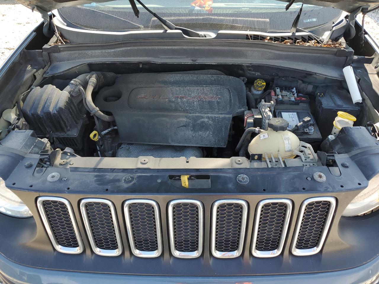 2016 Jeep Renegade Latitude VIN: ZACCJABT1GPE17879 Lot: 70735925