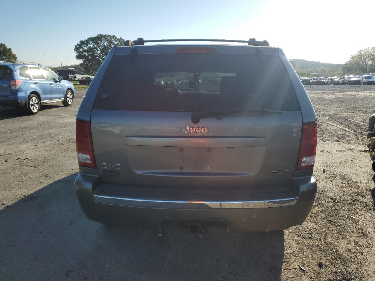 2007 Jeep Grand Cherokee Limited VIN: 1J8HR582X7C589930 Lot: 81838245