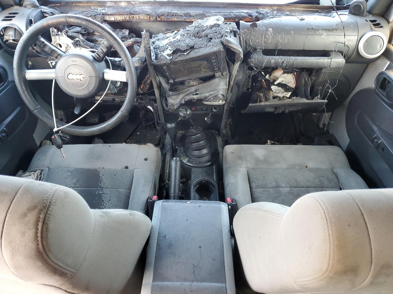 2008 Jeep Wrangler Unlimited Sahara VIN: 1J4GA59188L565833 Lot: 70581605
