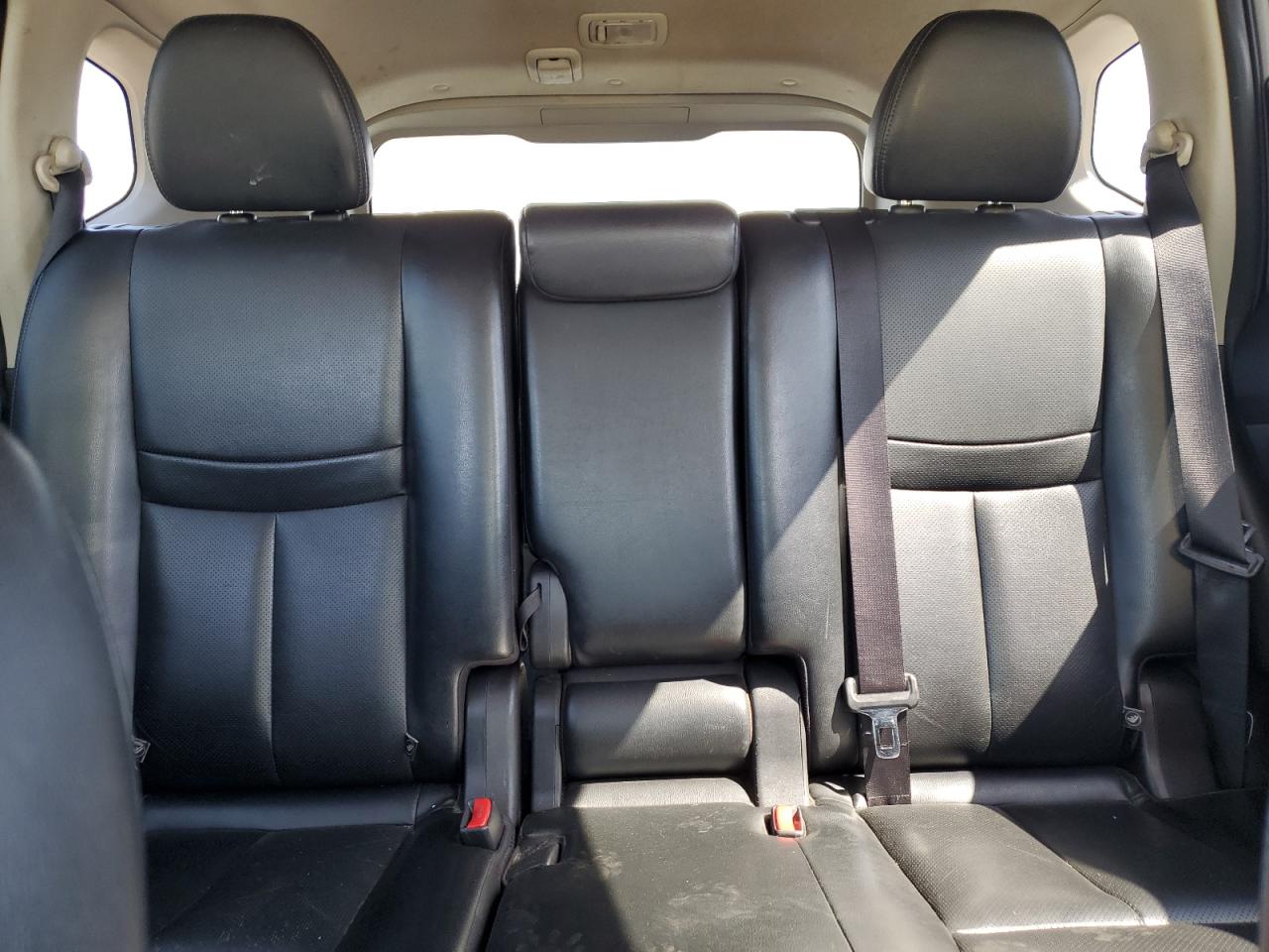 2018 Nissan Rogue S VIN: JN8AT2MT5JW492409 Lot: 81523625