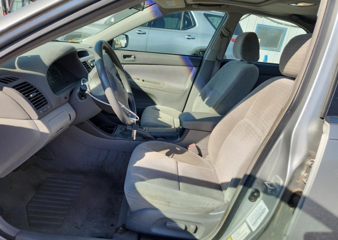 2002 Toyota Camry Le VIN: 4T1BE30K22U543628 Lot: 83988215