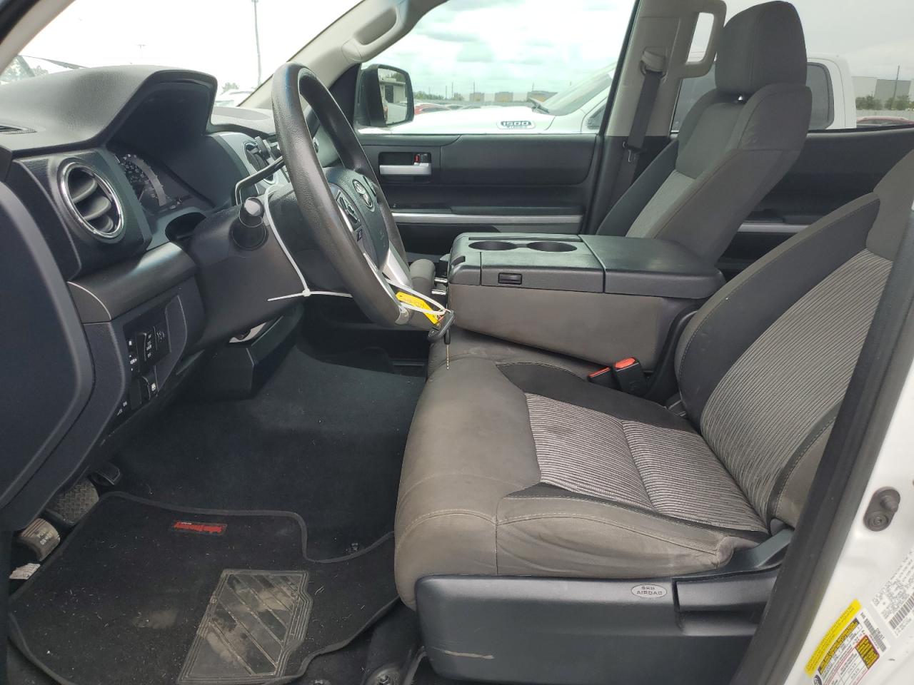 2017 Toyota Tundra Crewmax Sr5 VIN: 5TFEM5F13HX120918 Lot: 71657215