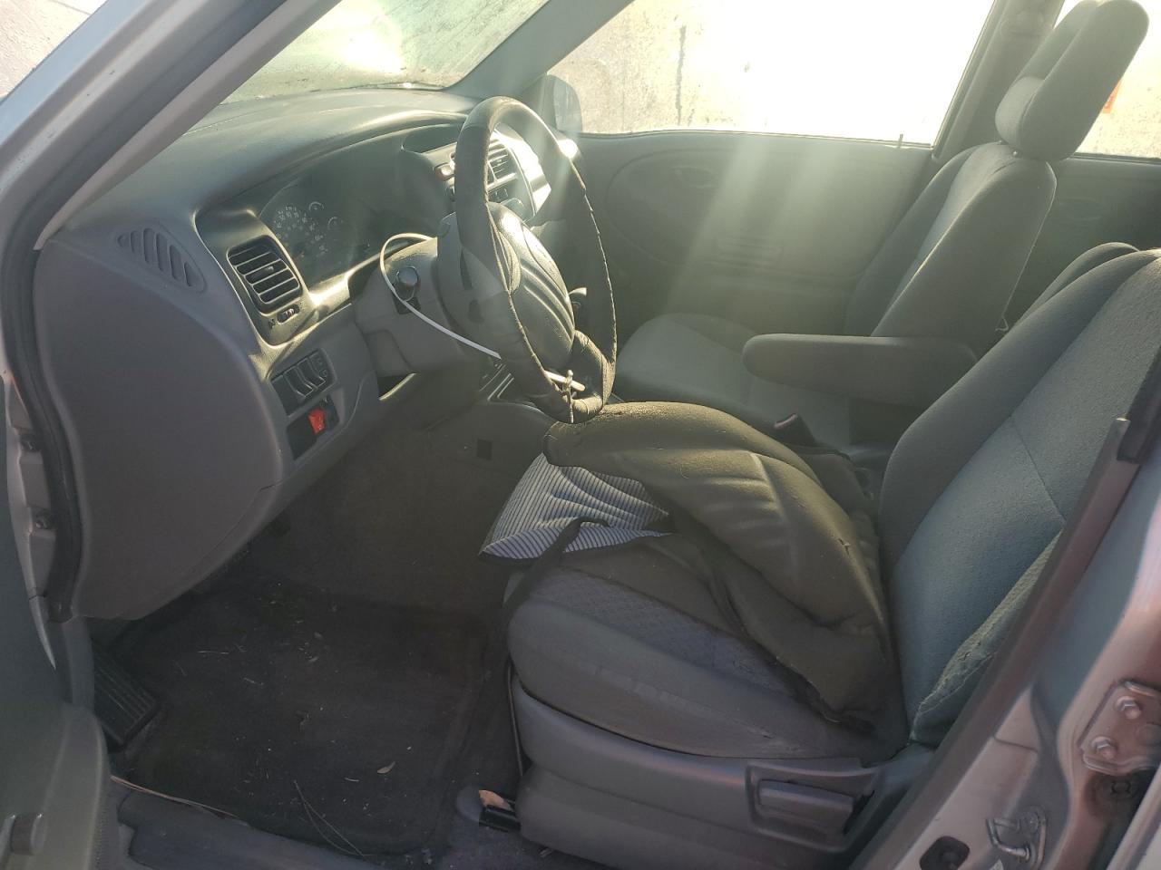 2002 Chevrolet Tracker VIN: 2CNBE13C326912813 Lot: 81281745