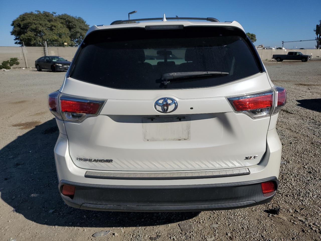 2015 Toyota Highlander Xle VIN: 5TDKKRFHXFS096536 Lot: 72046145