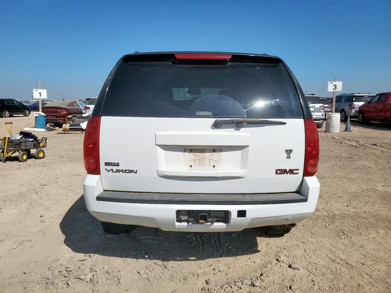 2008 GMC Yukon VIN: 1GKFC13098R102119 Lot: 84184125