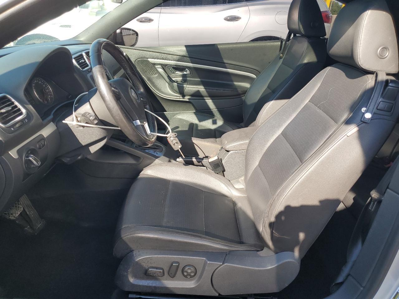 2012 Volkswagen Eos Komfort VIN: WVWBW7AH8CV000369 Lot: 80190665