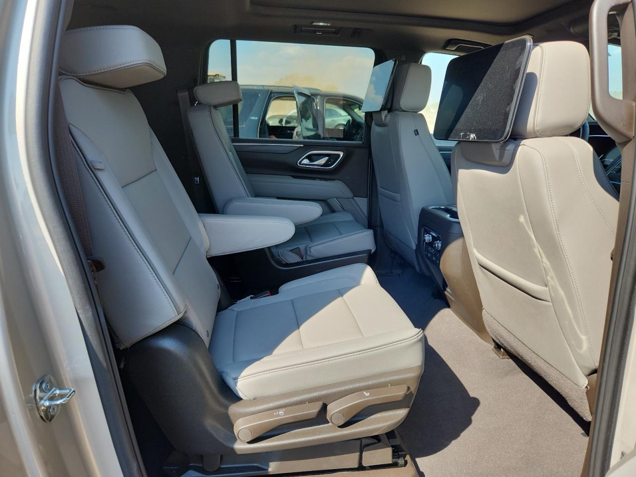 2024 GMC Yukon Xl K1500 Slt VIN: 1GKS2GKT2RR312692 Lot: 80795335