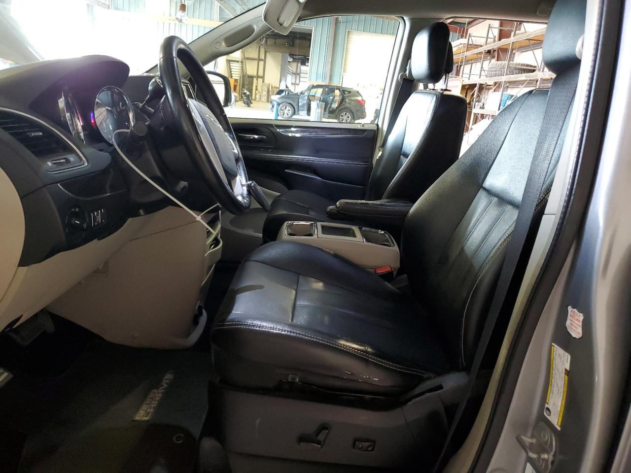 2014 Chrysler Town & Country Touring VIN: 2C4RC1BG2ER395892 Lot: 84030035