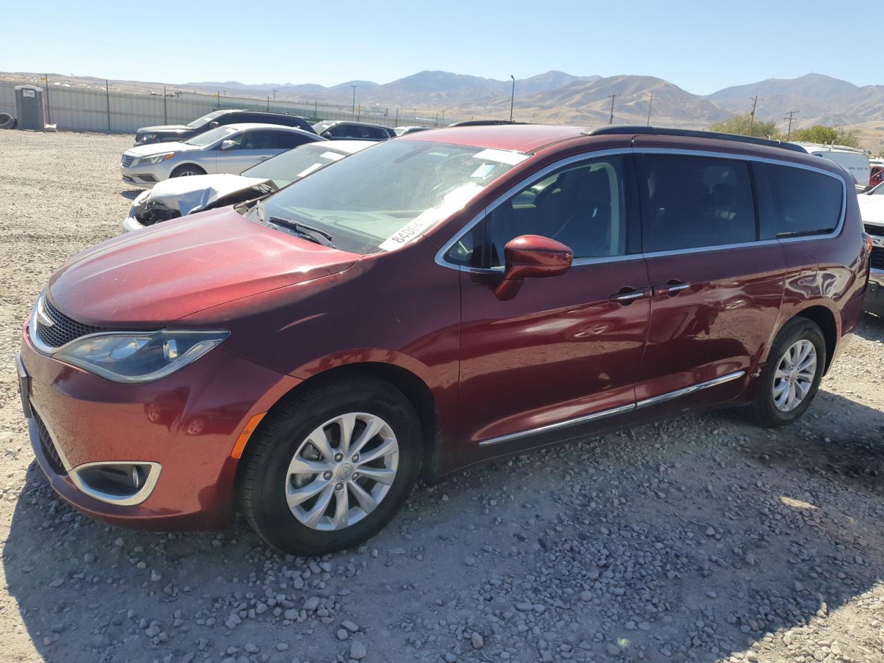 CHRYSLER PACIFICA 2017. Lot# 84004075. VIN 2C4RC1BG0HR627314. Photo 1