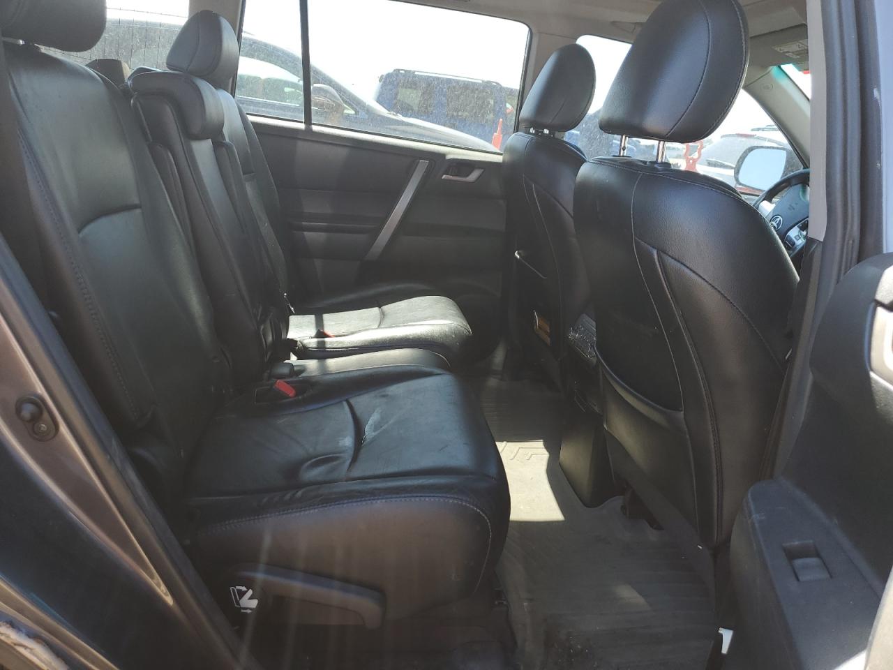 2012 Toyota Highlander Base VIN: 5TDBK3EH5CS161075 Lot: 80642675