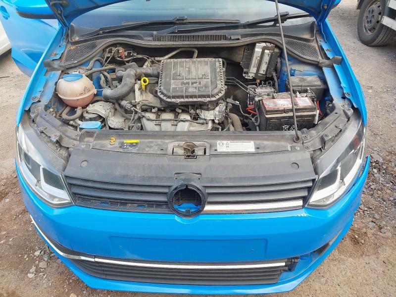 2015 VOLKSWAGEN POLO SE 