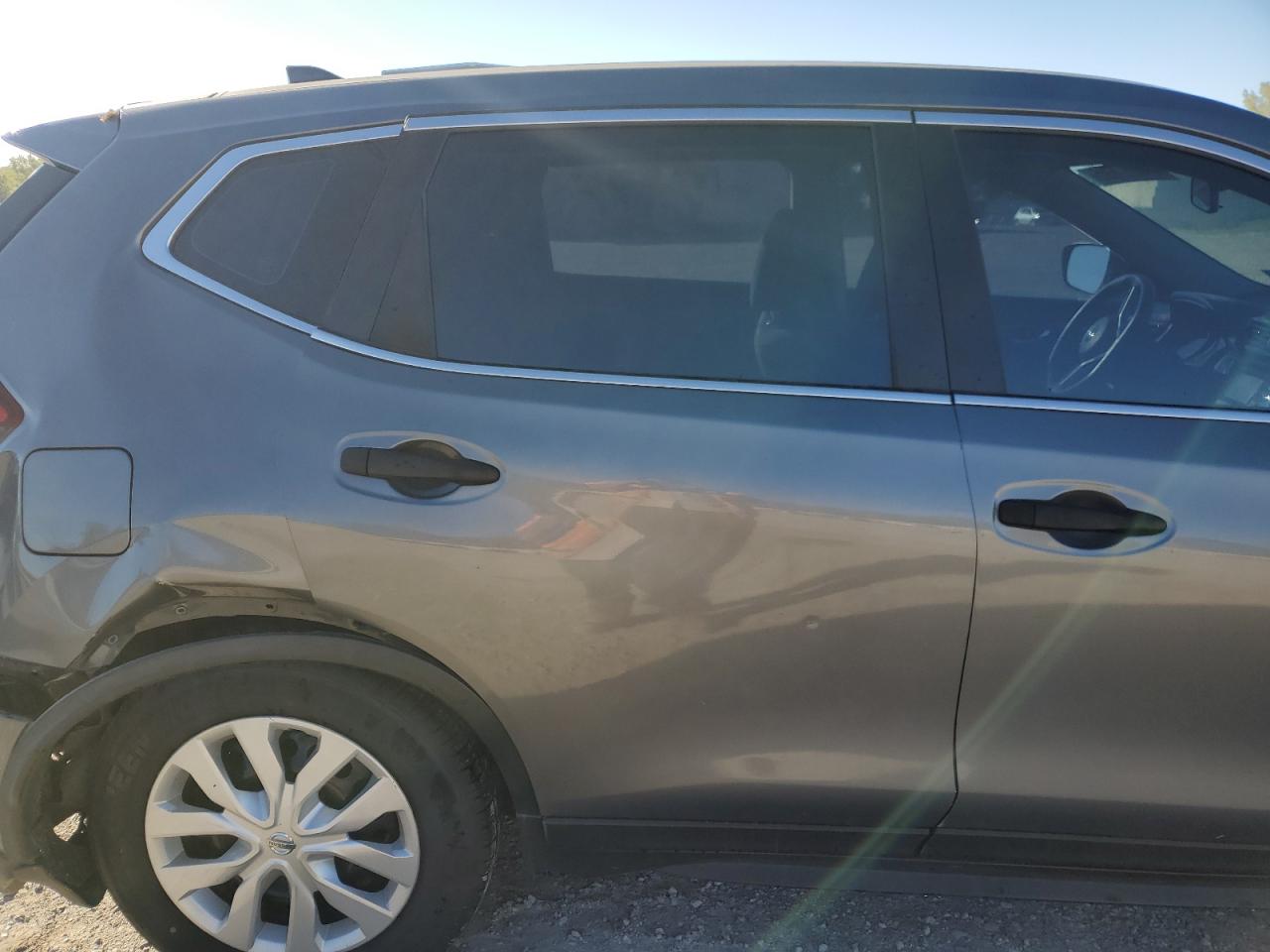 2017 Nissan Rogue S VIN: JN8AT2MVXHW263946 Lot: 84267695