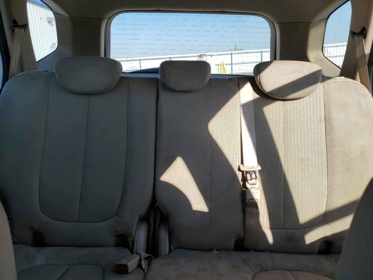 2009 Kia Rondo Base VIN: KNAFG528797266249 Lot: 84621685