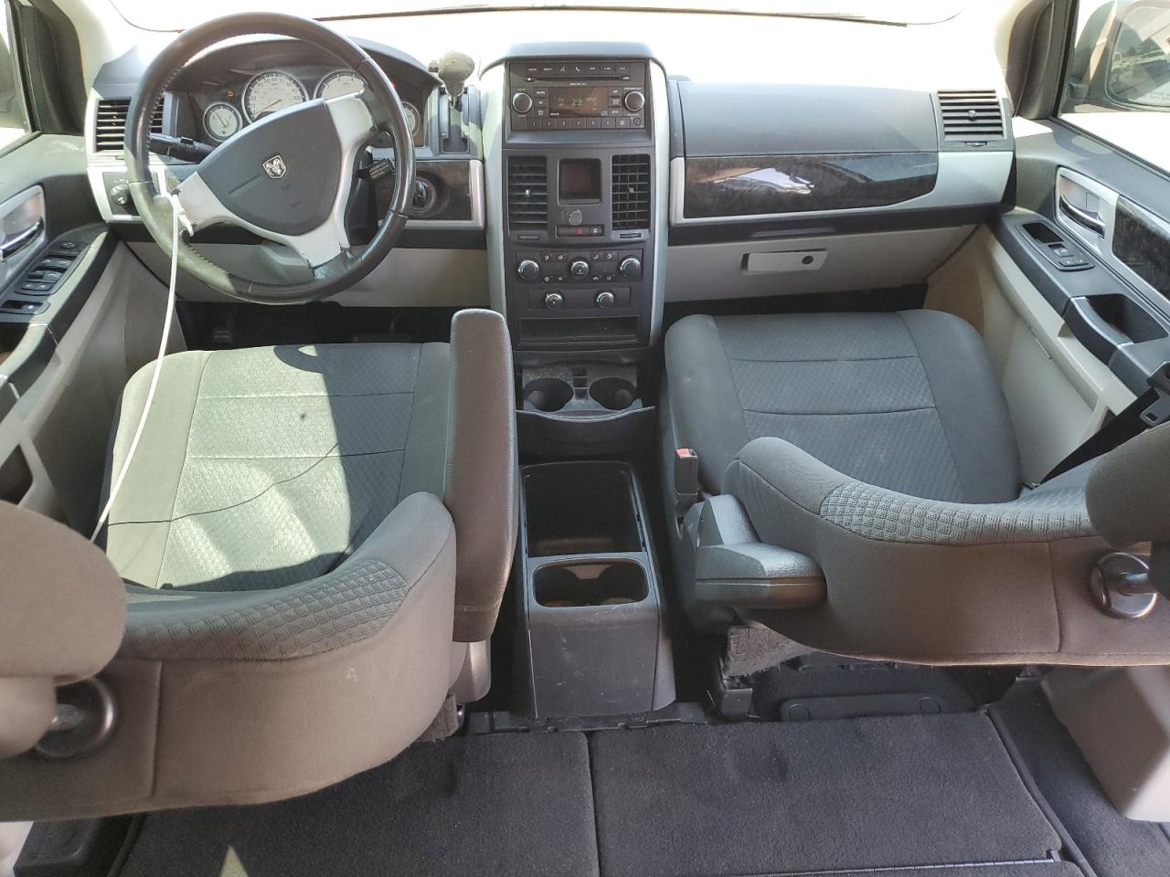 2010 Dodge Grand Caravan Sxt VIN: 2D4RN5D10AR460200 Lot: 71303905