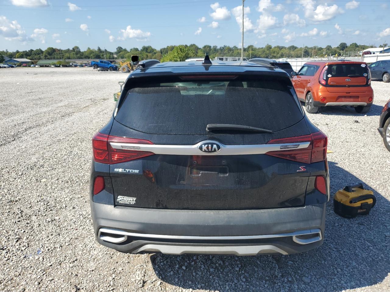 2021 Kia Seltos S VIN: KNDEUCAA8M7196740 Lot: 83874005