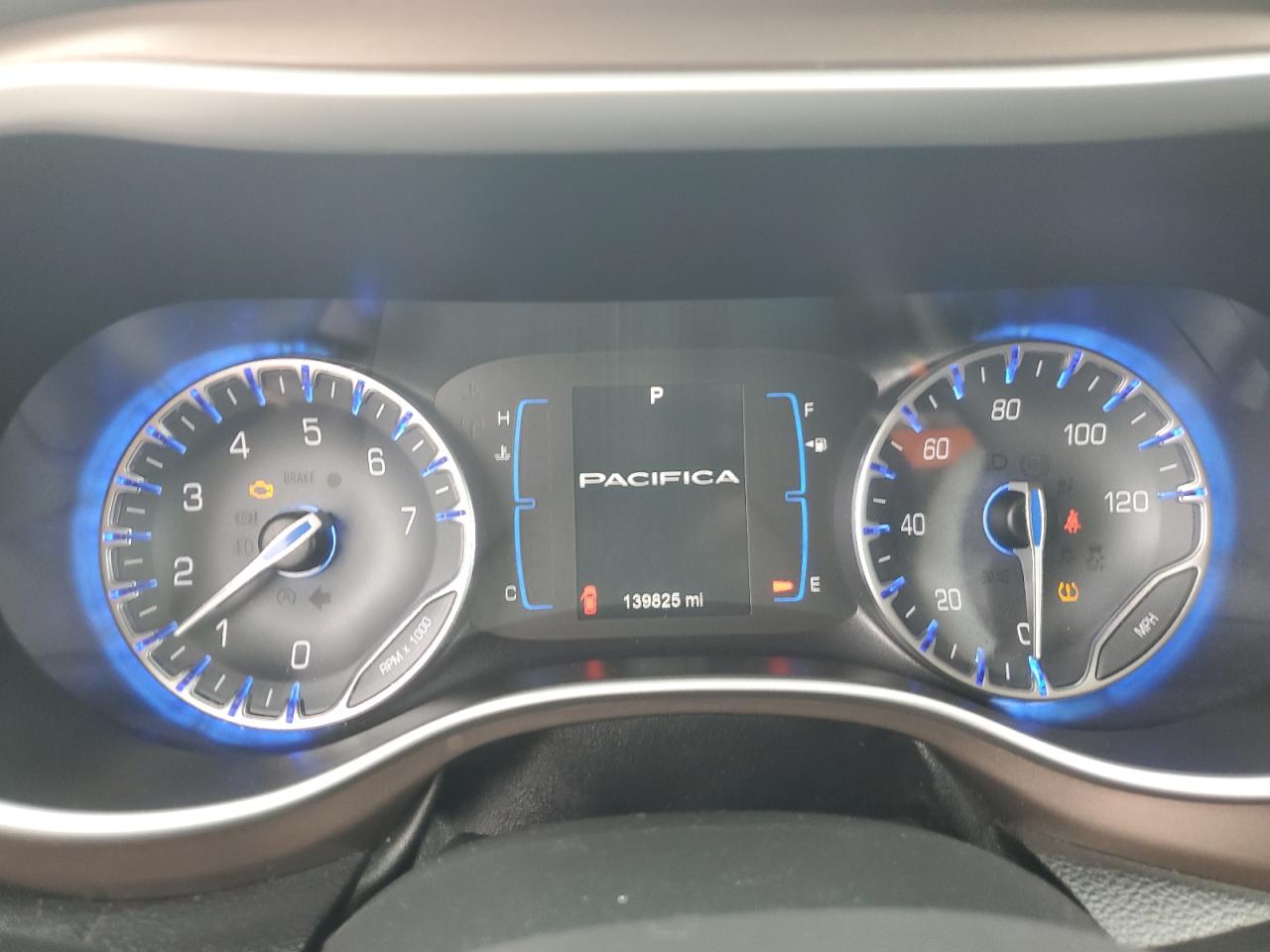 2017 Chrysler Pacifica Touring VIN: 2C4RC1DG3HR621195 Lot: 84203865