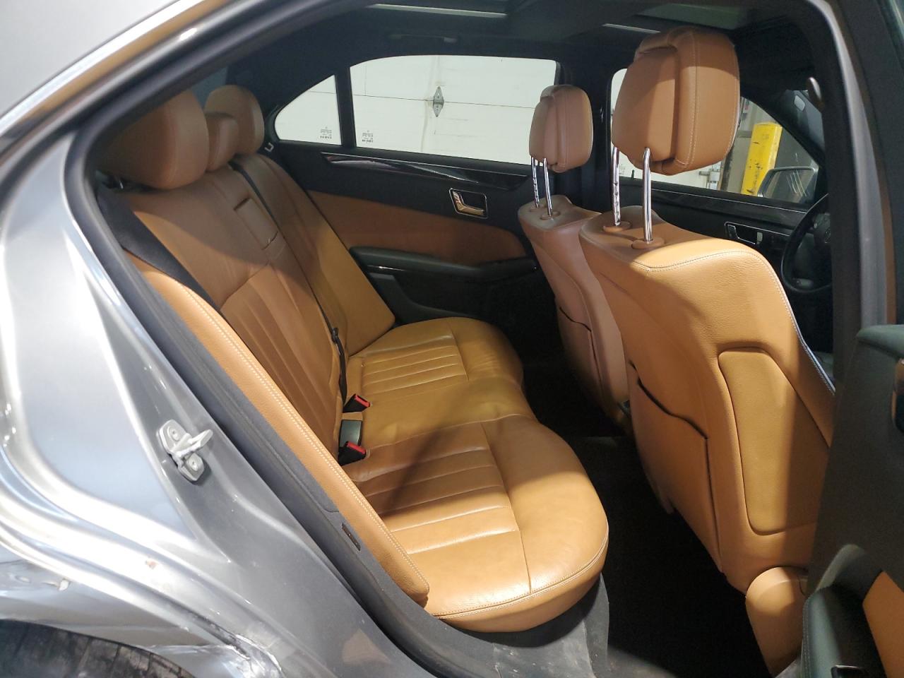 2010 Mercedes-Benz E 350 VIN: WDDHF5GB6AA021877 Lot: 81978965