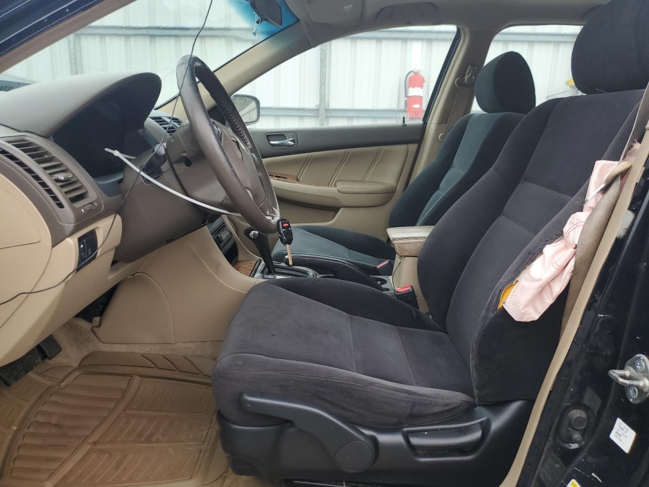 2004 Honda Accord Ex VIN: 1HGCM66534A033115 Lot: 81963405