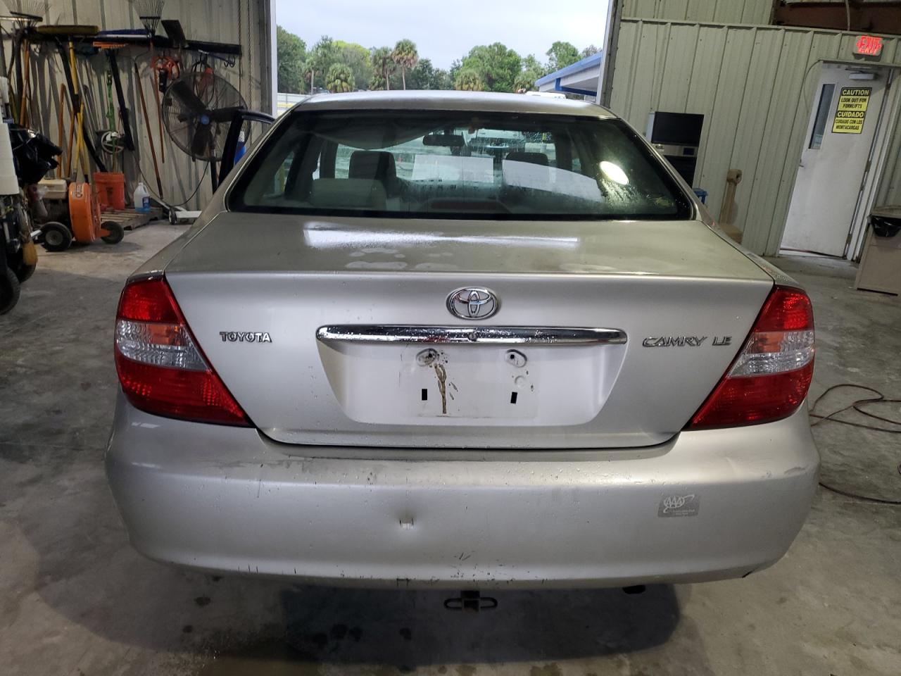 2004 Toyota Camry Le VIN: 4T1BE32K04U821989 Lot: 83863145