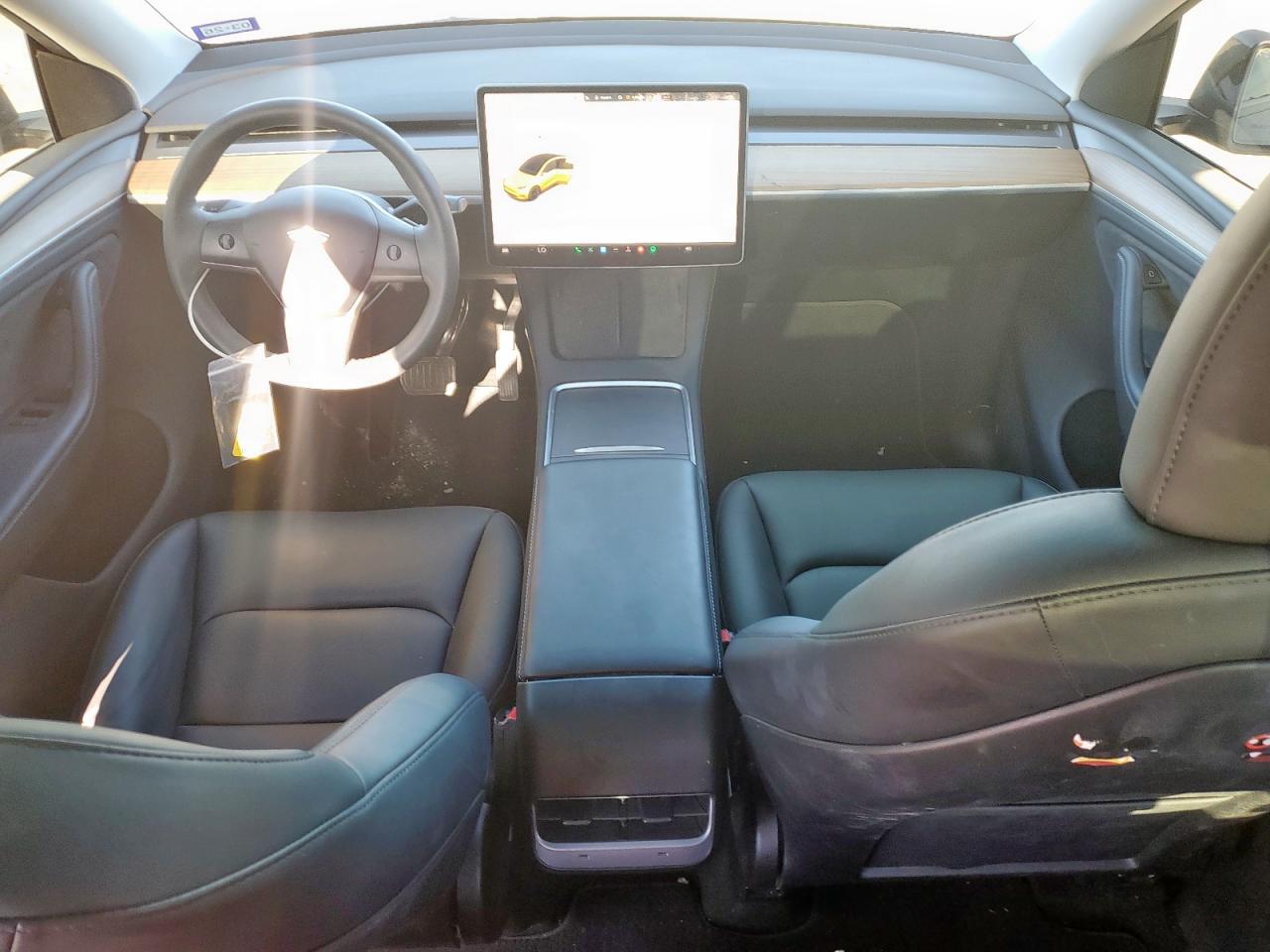 2024 Tesla Model Y VIN: 7SAYGDEE6RA242560 Lot: 81735065