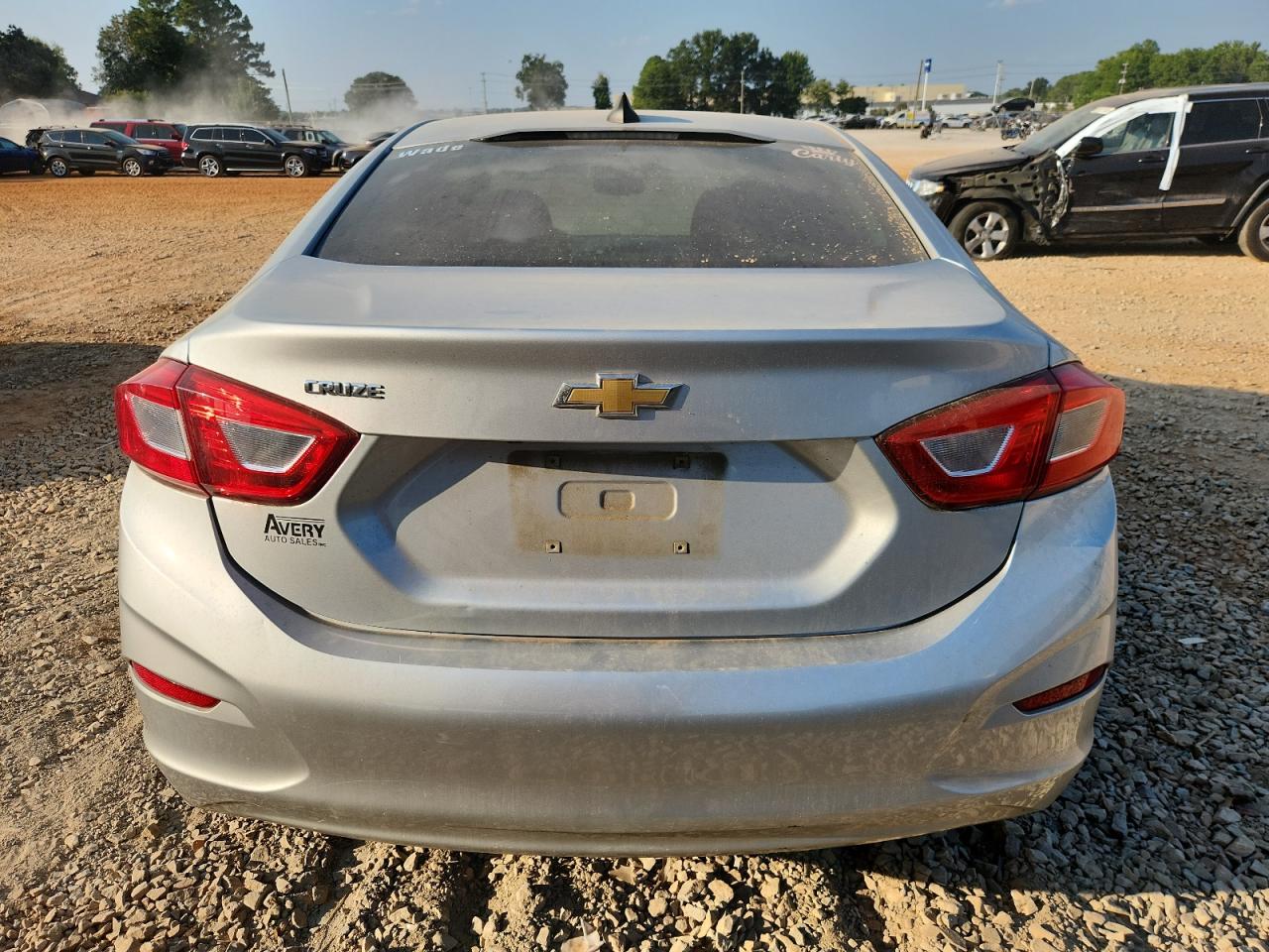 2018 Chevrolet Cruze Ls VIN: 1G1BC5SM5J7220717 Lot: 81422355