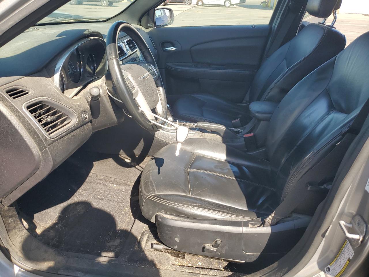 2014 Chrysler 200 Limited VIN: 1C3CCBCG6EN172993 Lot: 81505325