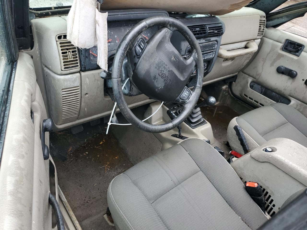 2004 Jeep Wrangler / Tj Sahara VIN: 1J4FA59S74P708990 Lot: 81752605