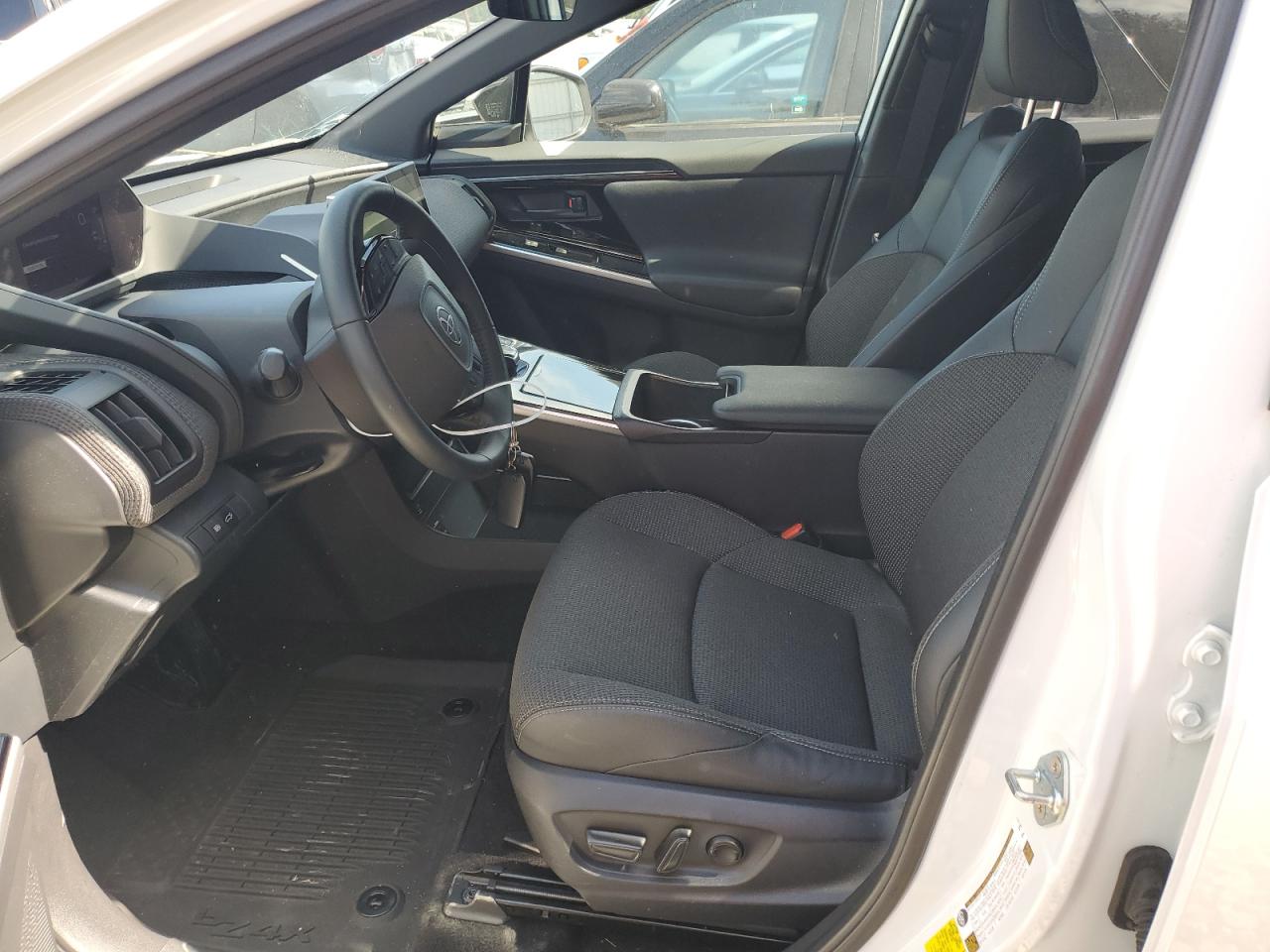 2024 Toyota Bz4X Xle VIN: JTMABACA1RA069117 Lot: 80920035