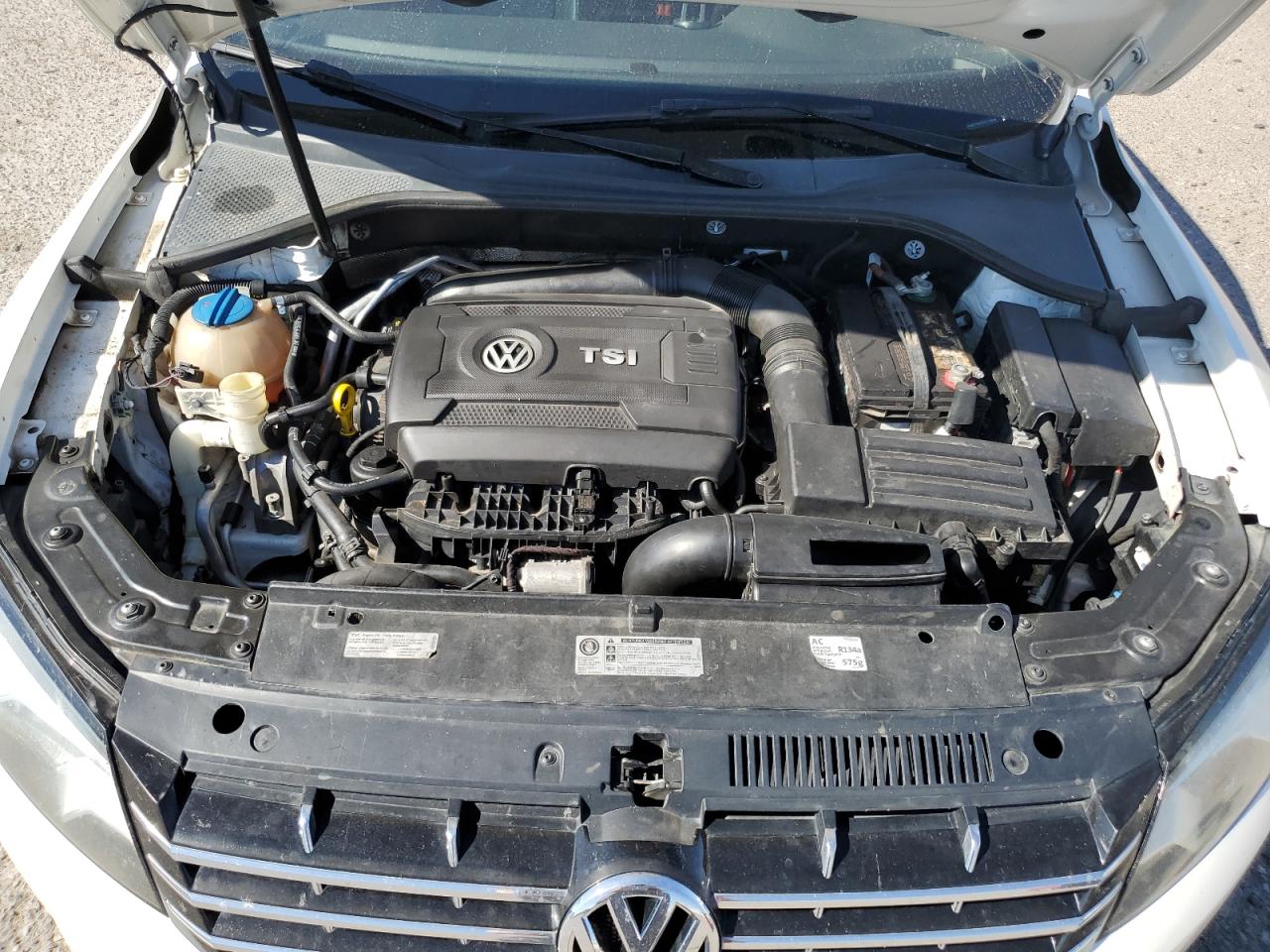 2014 Volkswagen Passat S VIN: 1VWAT7A37EC112696 Lot: 82092215