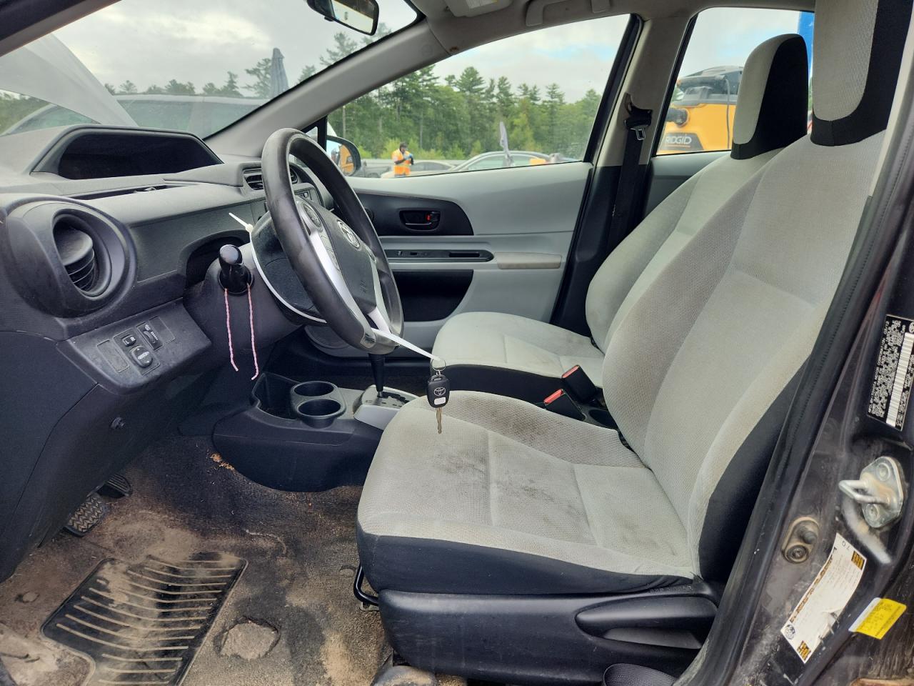 2012 Toyota Prius C VIN: JTDKDTB38C1505174 Lot: 71418815