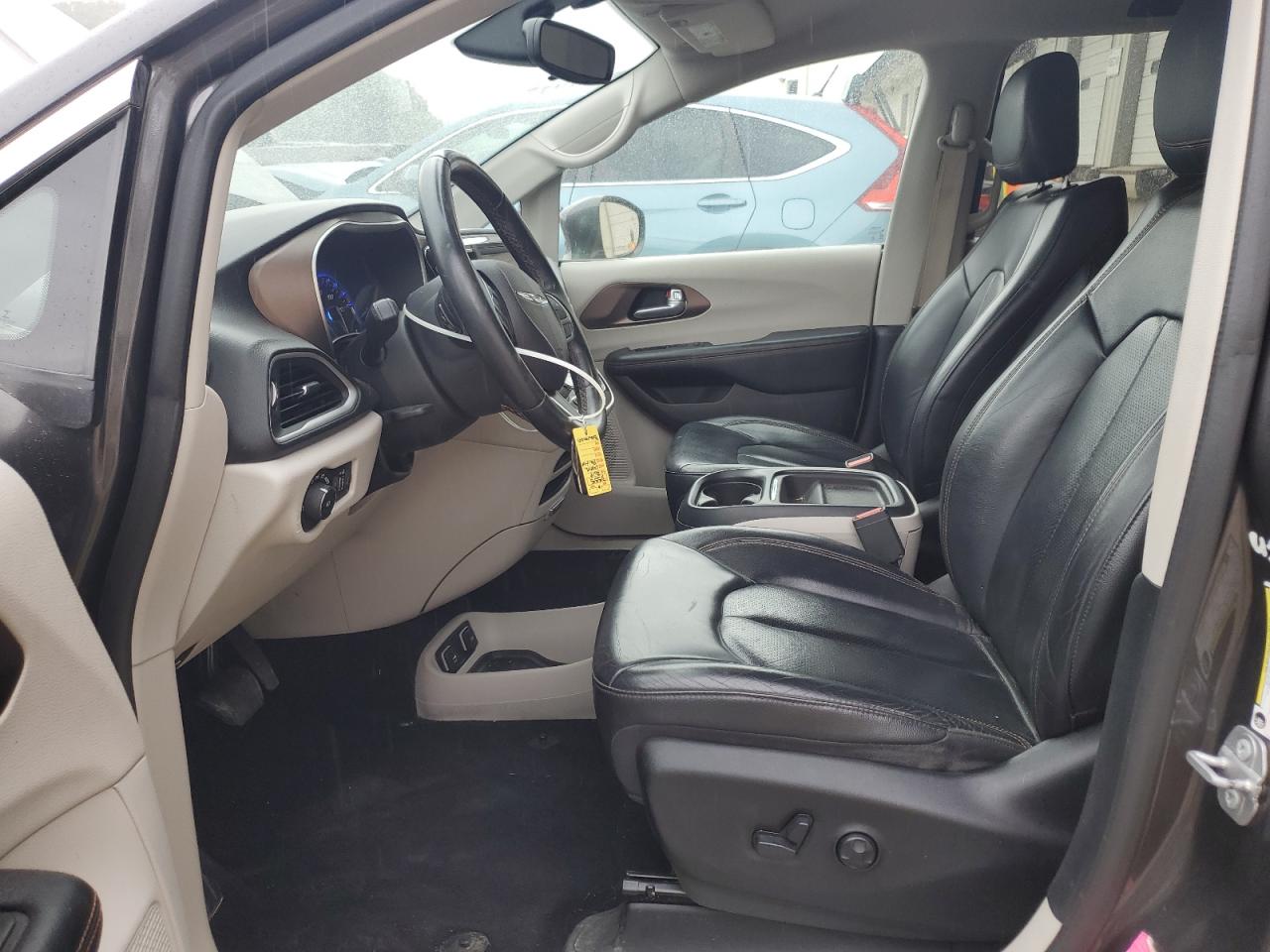 2018 Chrysler Pacifica Touring L VIN: 2C4RC1BG0JR152303 Lot: 83943275