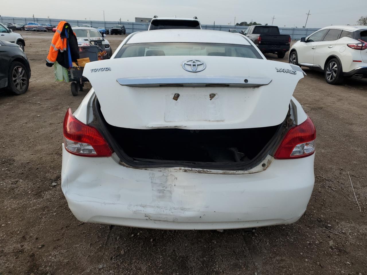 2008 Toyota Yaris VIN: JTDBT923184027465 Lot: 82063915