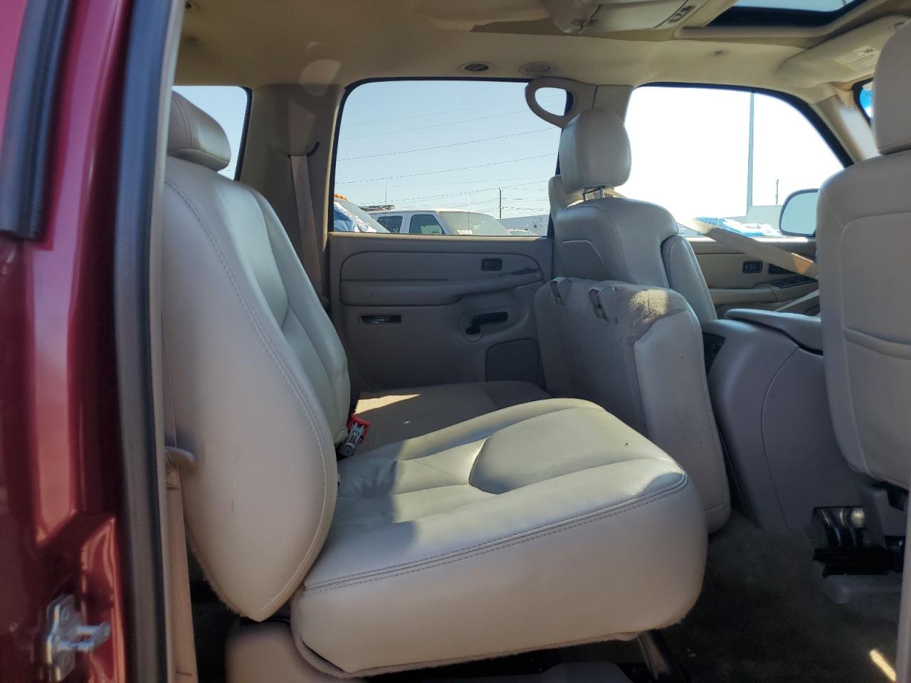 2005 Chevrolet Suburban C1500 VIN: 3GNEC16Z15G132591 Lot: 81914295