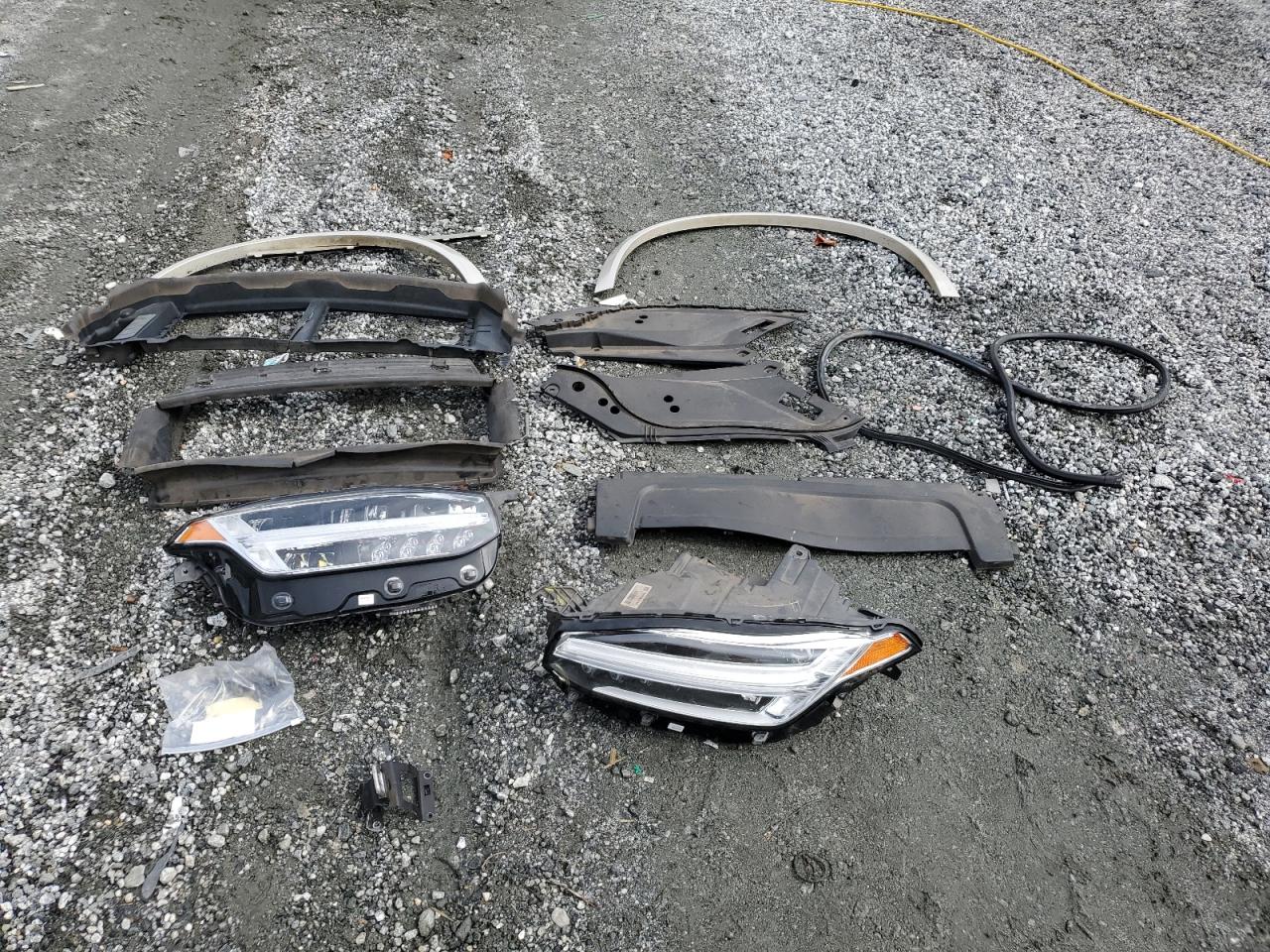 2016 Volvo Xc90 T6 VIN: YV4A22PK5G1051528 Lot: 84635055