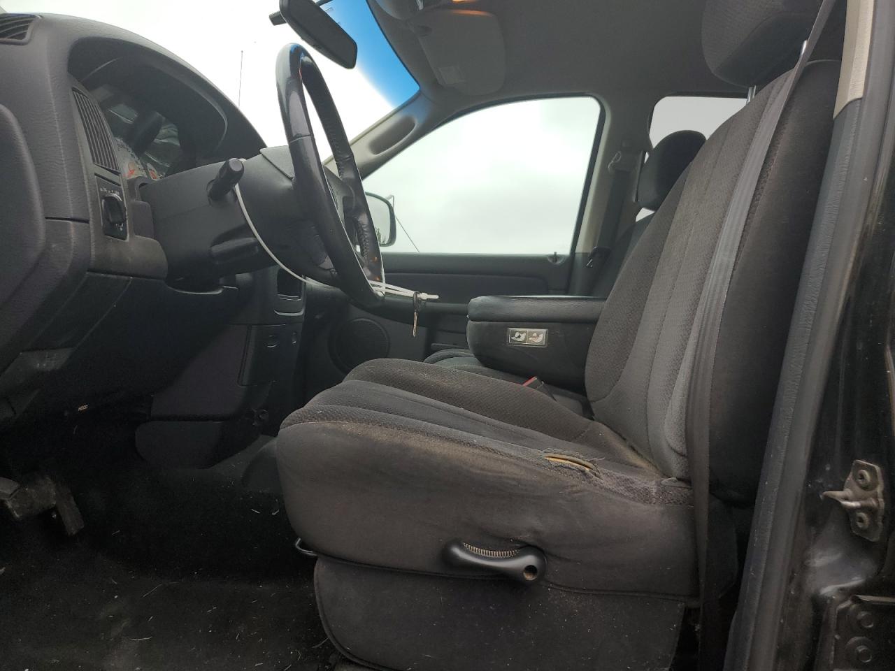 2002 Dodge Ram 1500 VIN: 3D7HU18N72G127071 Lot: 81085975