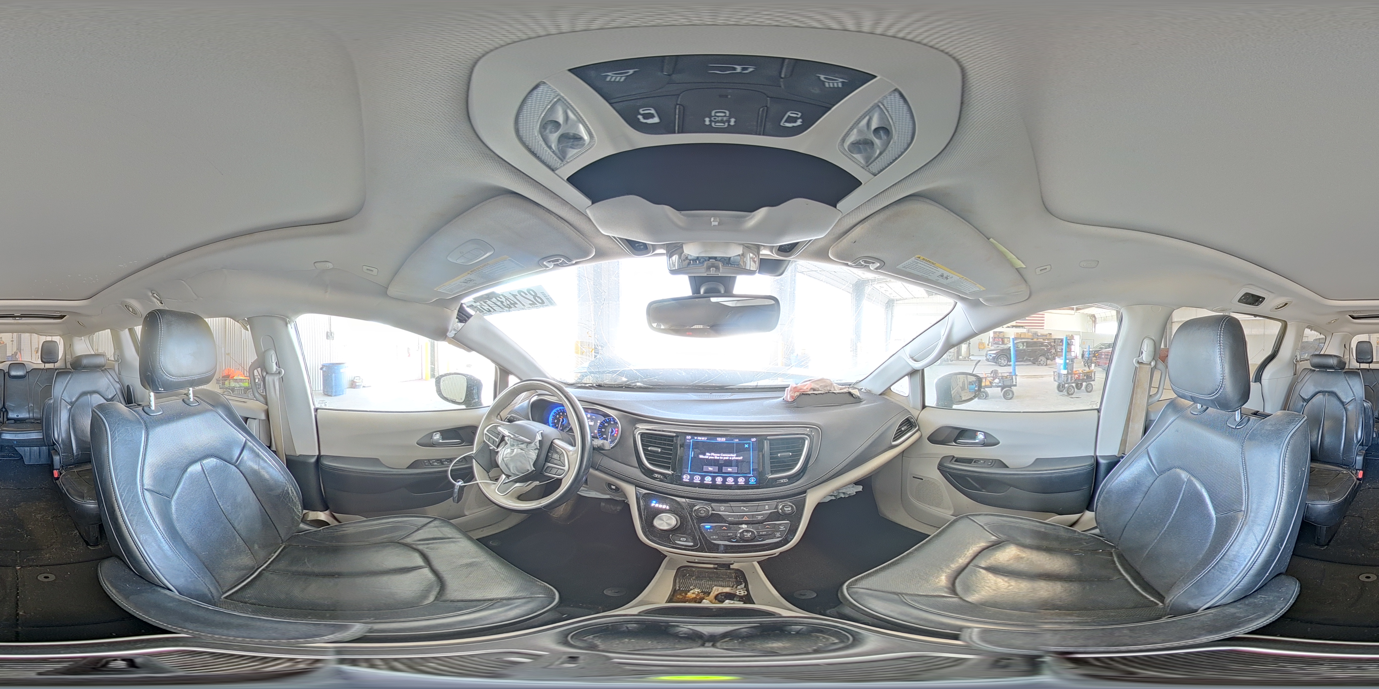 2018 Chrysler Pacifica Limited VIN: 2C4RC1GG2JR251780 Lot: 82143715