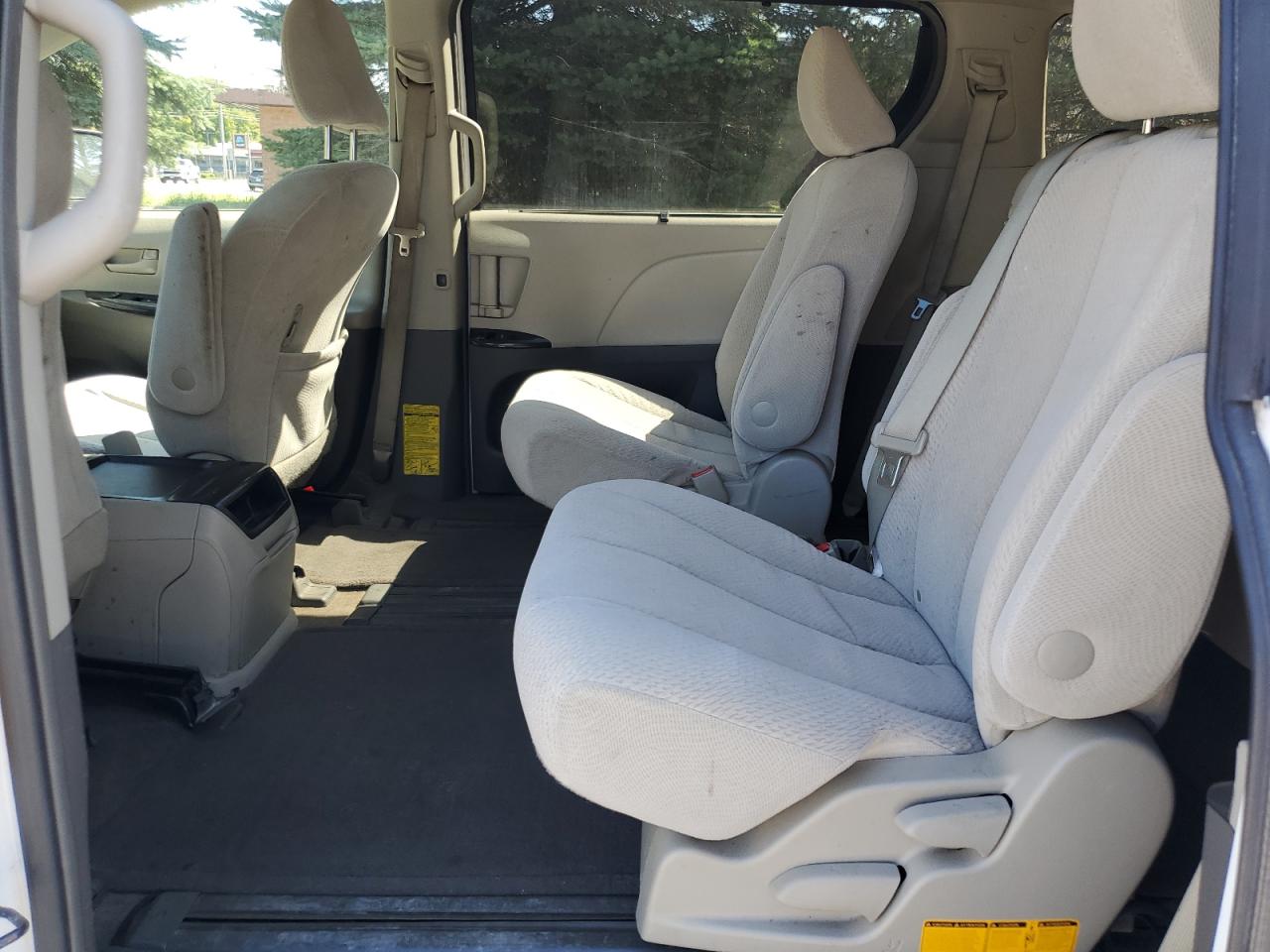 2011 Toyota Sienna Le VIN: 5TDKK3DCXBS173615 Lot: 80029515