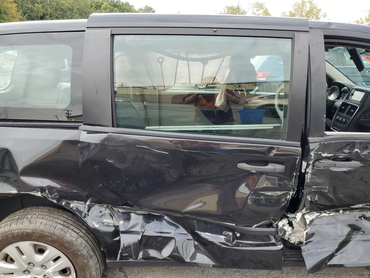 2016 Dodge Grand Caravan Se VIN: 2C4RDGBG1GR335587 Lot: 81711885