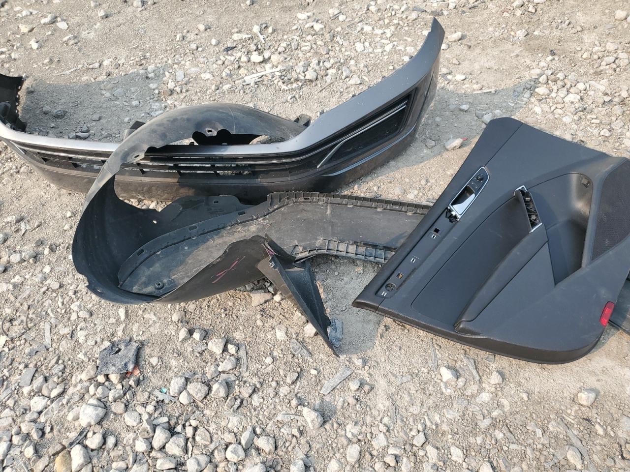 2018 Volkswagen Passat Se VIN: 1VWBA7A36JC025960 Lot: 71423885