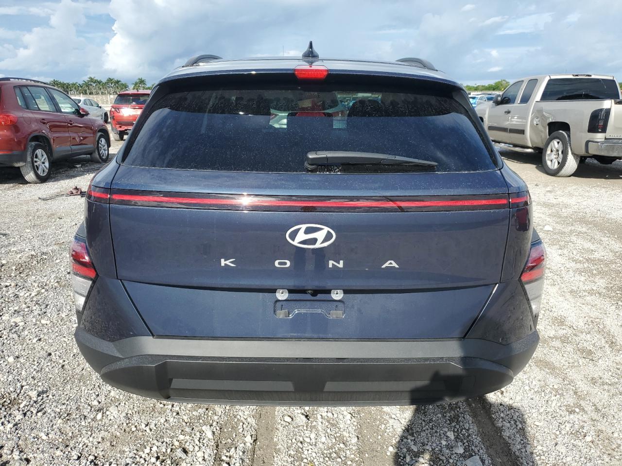 2025 Hyundai Kona Sel VIN: KM8HB3AB4SU193033 Lot: 81208935