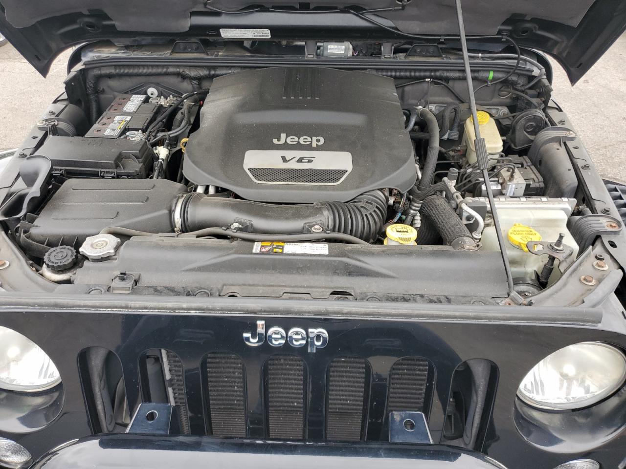 2014 Jeep Wrangler Unlimited Sahara VIN: 1C4BJWEG4EL118315 Lot: 81656755