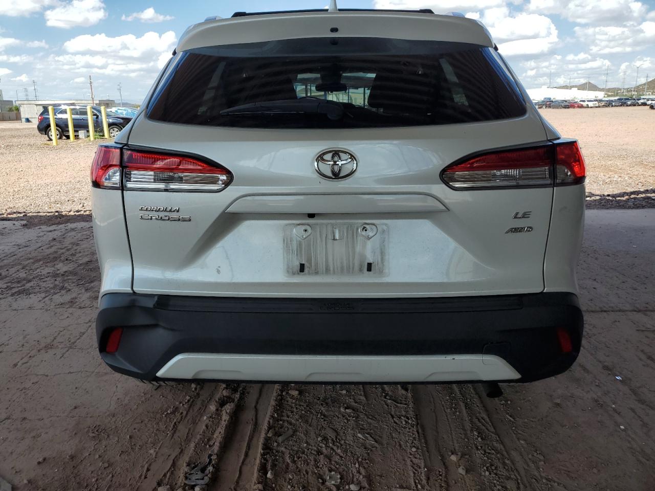 2022 Toyota Corolla Cross Le VIN: 7MUBAABG8NV010212 Lot: 80657985