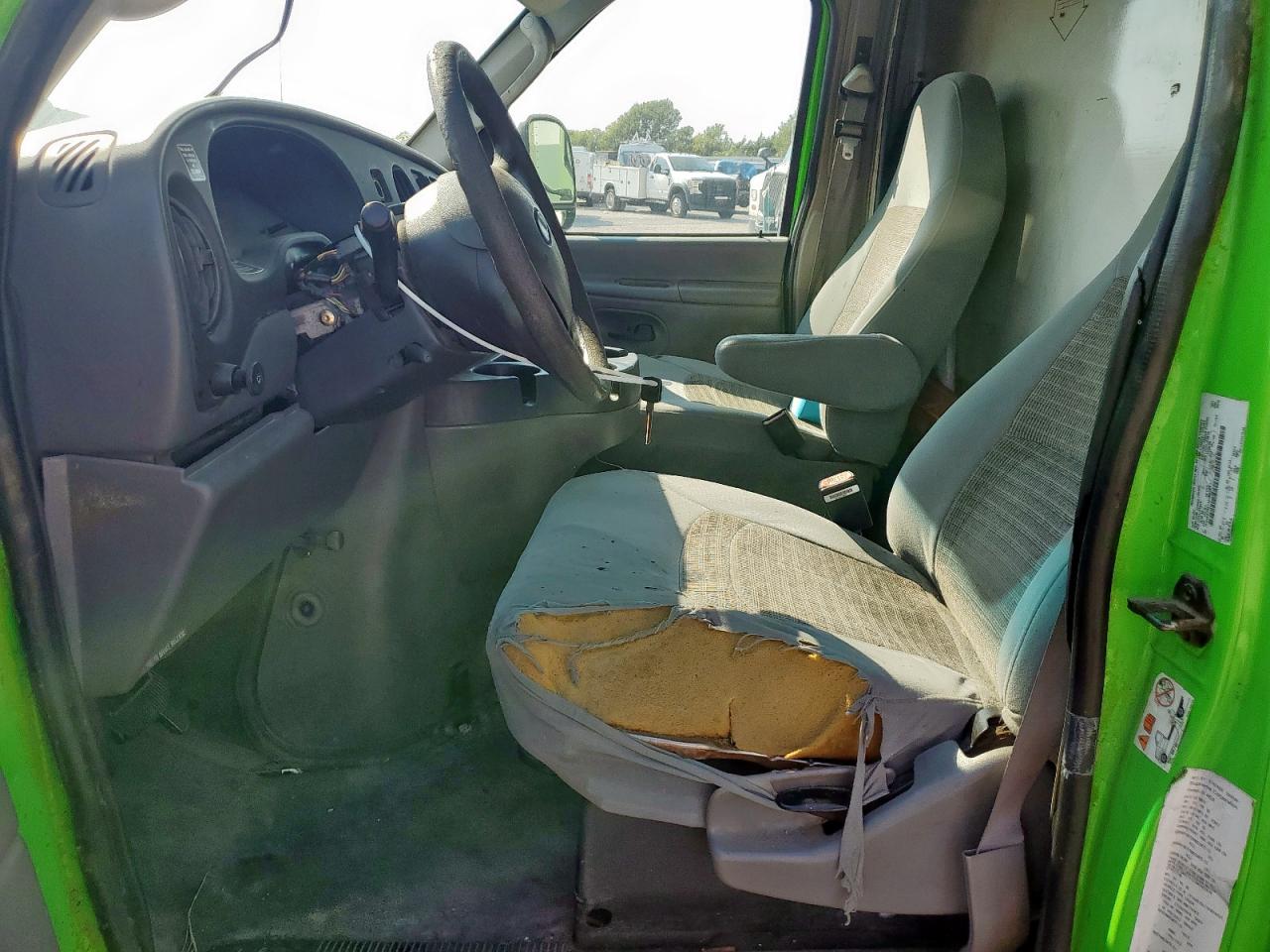 2005 Ford Econoline E350 Super Duty Cutaway Van VIN: 1FDWE35L75HB04893 Lot: 81459945