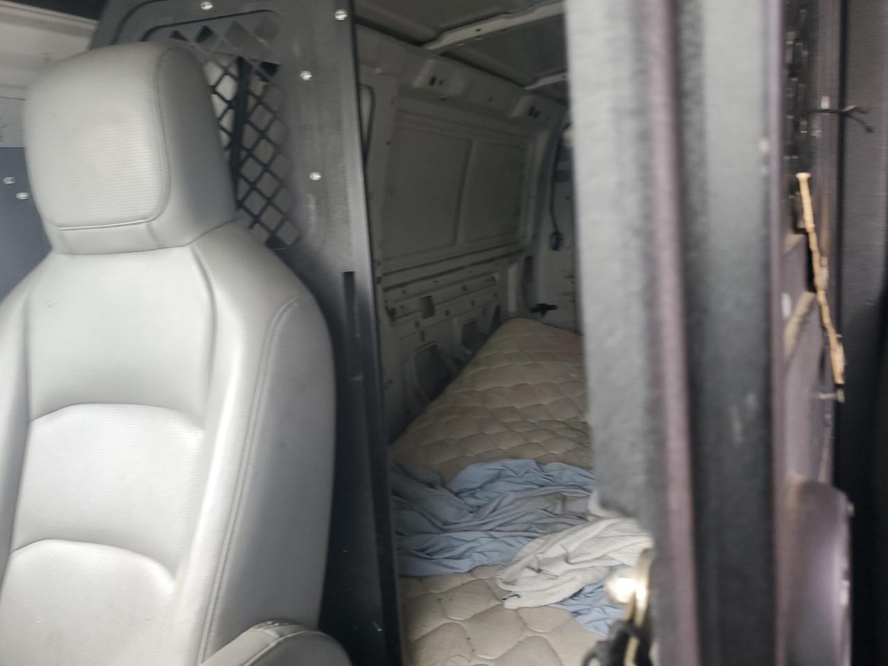 2010 Ford Econoline E250 Van VIN: 1FTNE2EW7ADA27481 Lot: 81605795