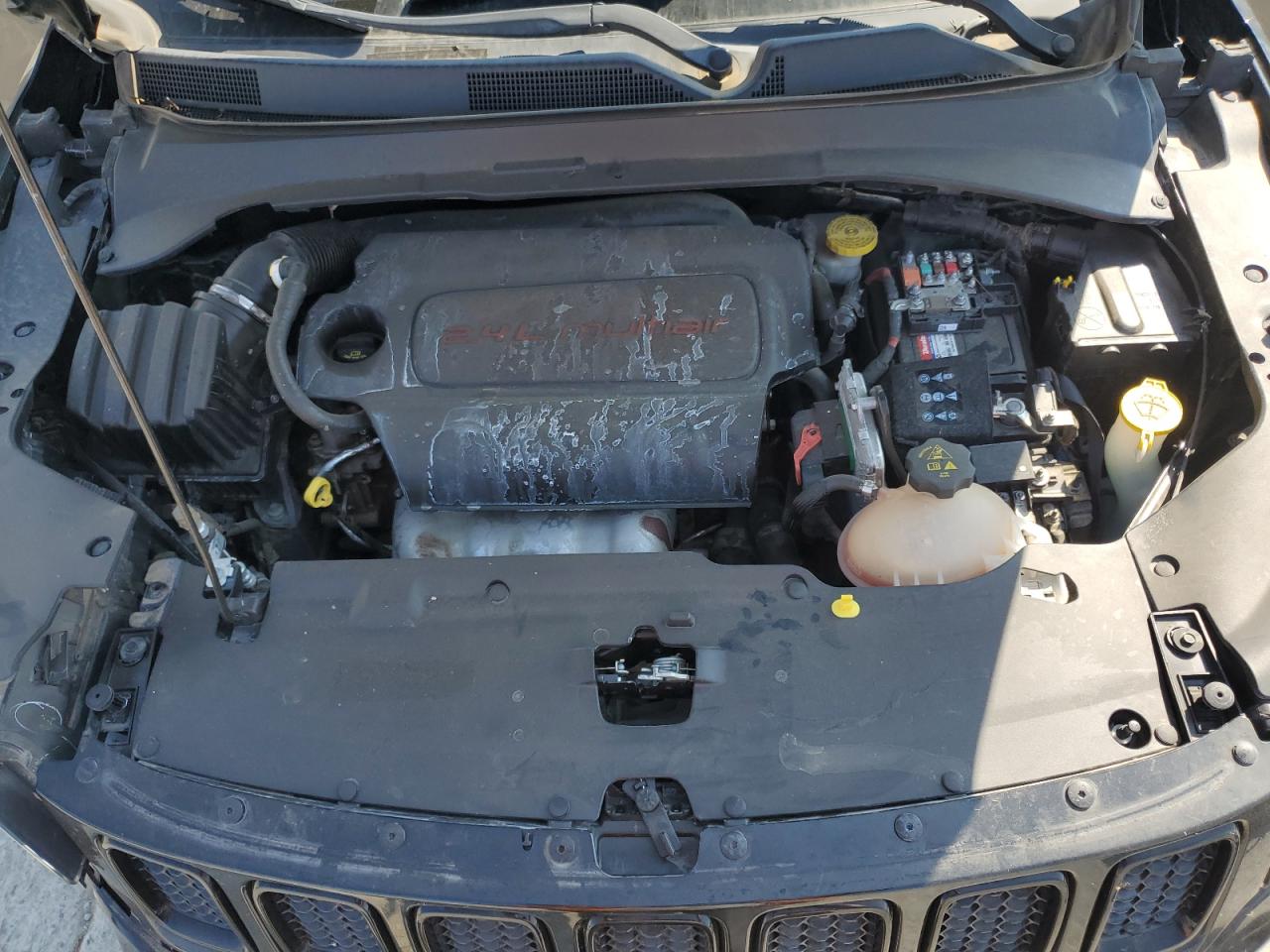 2018 Jeep Compass Latitude VIN: 3C4NJCBB0JT304937 Lot: 80927165