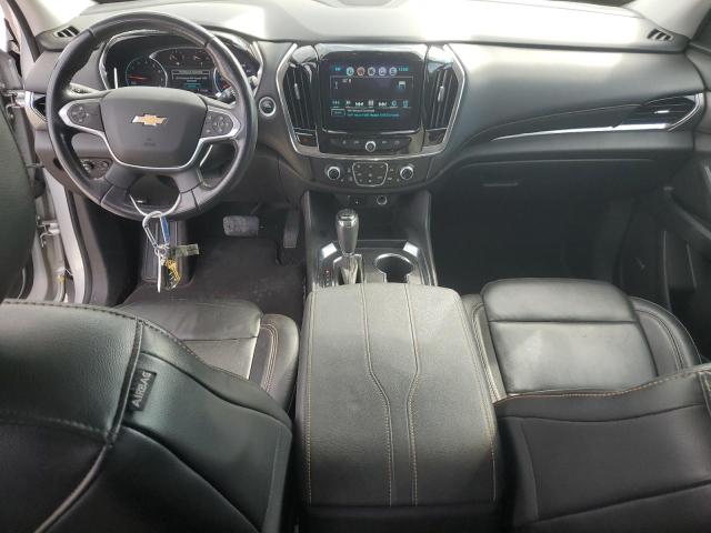  CHEVROLET TRAVERSE 2018 Серебристый