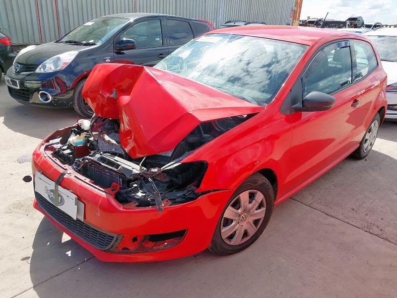 VOLKSWAGEN POLO 2012
