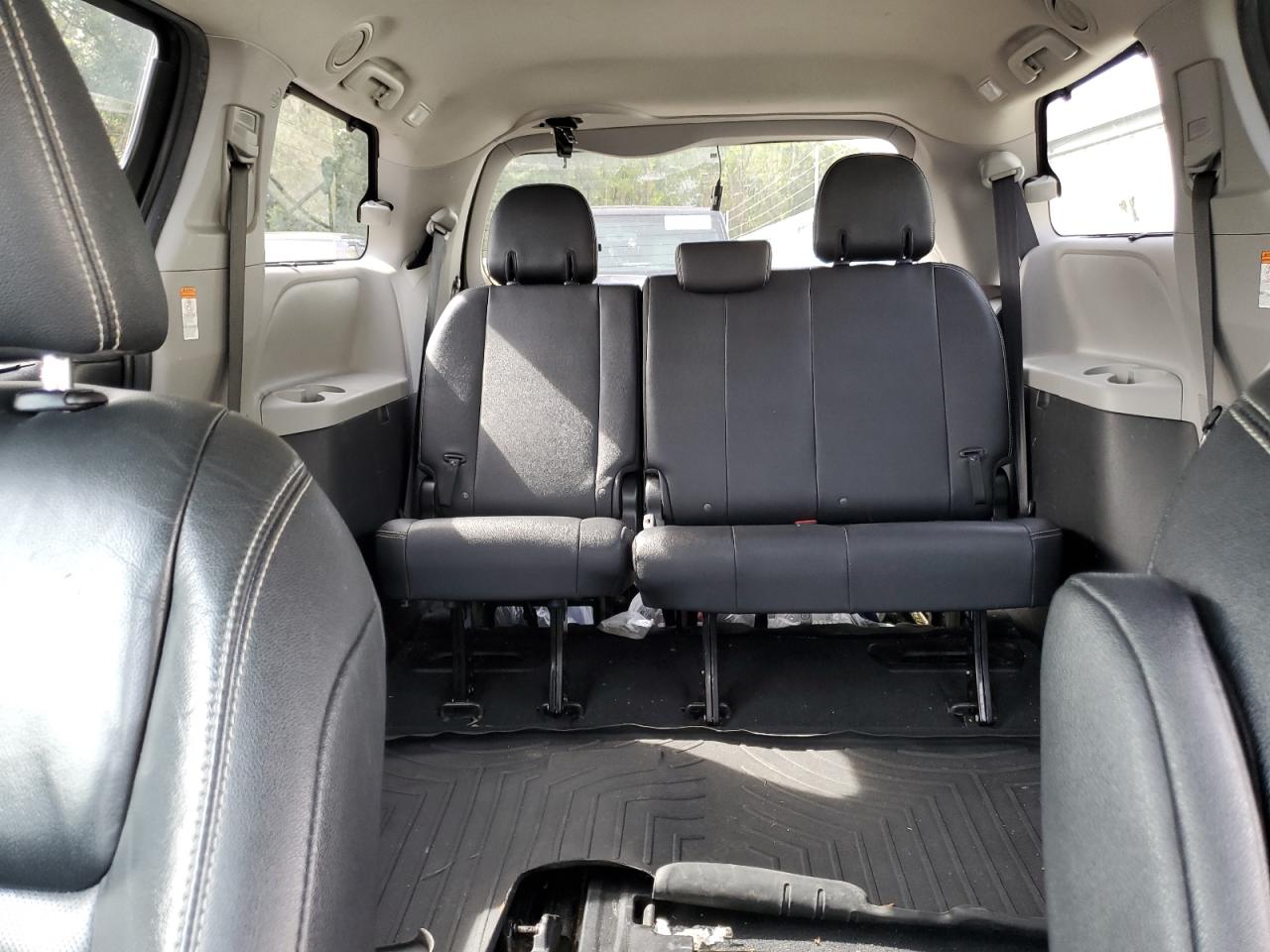 2017 Toyota Sienna Se VIN: 5TDXZ3DC0HS801742 Lot: 84803665