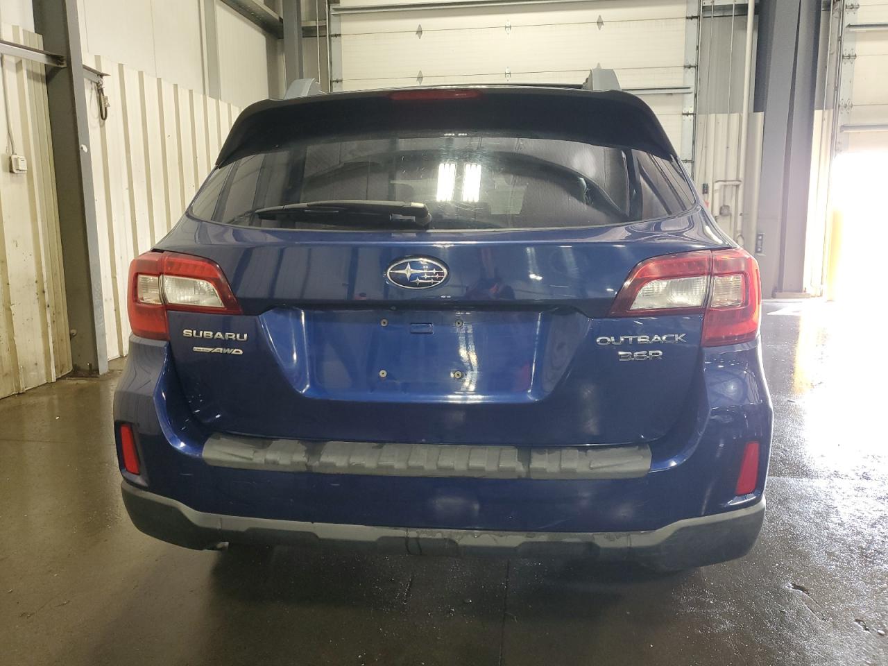 2015 Subaru Outback 3.6R Limited VIN: 4S4BSELC7F3324913 Lot: 80009855